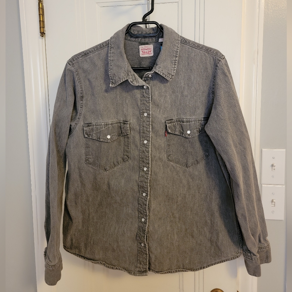 Levi's Washed Gray Button-Up Shirt Large